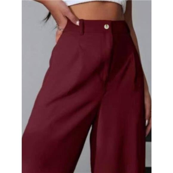 Wide Leg Pleated Pants - Picture 5 of 15